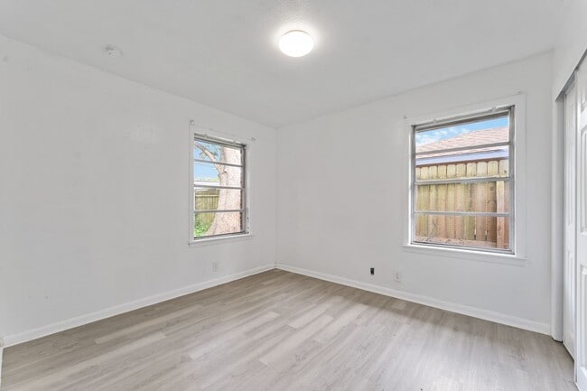 Building Photo - Welcome to a Home Full of Character and Comfort!