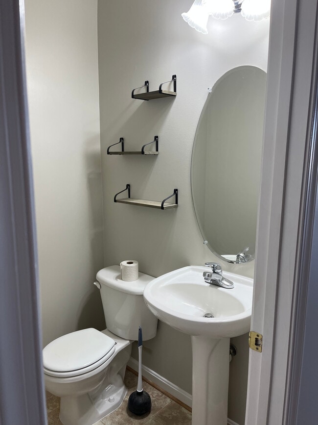 Building Photo - 2562 Carrington Way