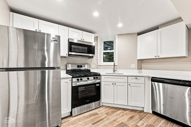 Building Photo - 3751 N Clifton Ave
