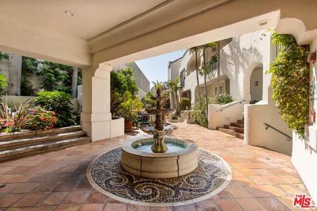 Building Photo - 15500 W Sunset Blvd