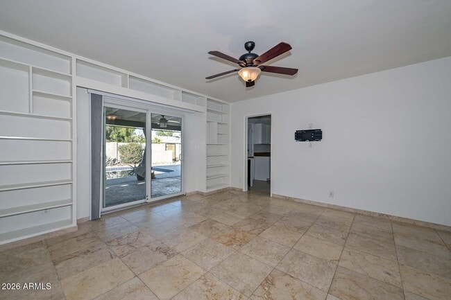 Building Photo - 6816 E Coronado Rd