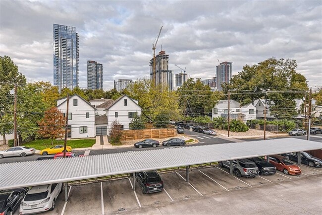 Building Photo - 41 Waller St