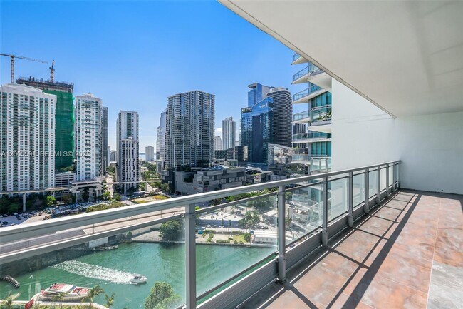 Building Photo - 92 SW 3rd St