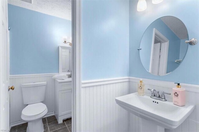 Building Photo - 5403 Sasha Ct