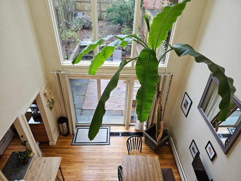 Building Photo - 155 Bradley St