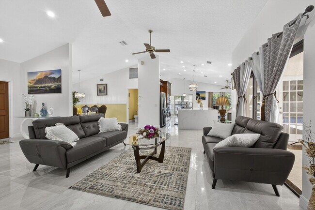 Building Photo - 798 Blueberry Dr