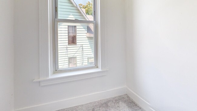Building Photo - 3224 Walton Ave