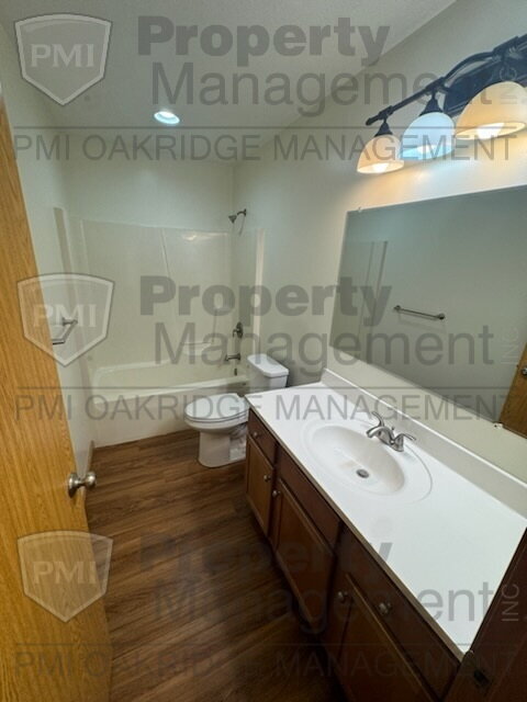 Building Photo - Country 3 Bedroom Apartment with 2 Car Garage