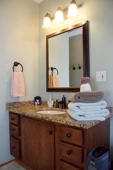 Building Photo - 125 Pleasant St