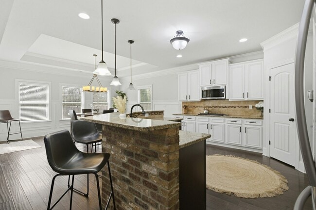 Building Photo - 8349 Anslee Way NW