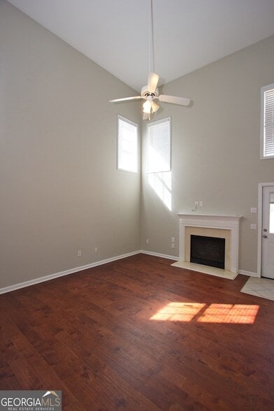 Building Photo - 585 Chapel Walk Ln SE