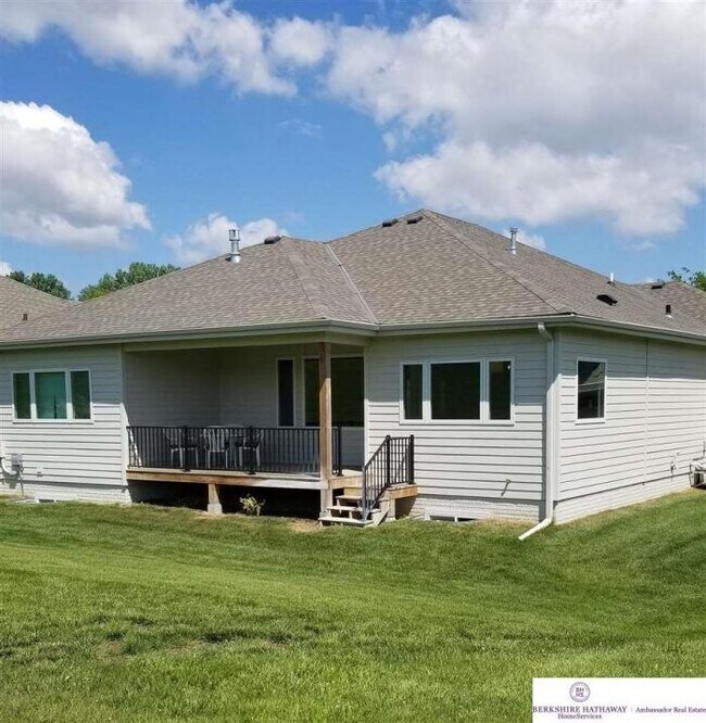 Building Photo - 4 bedroom in Omaha NE 68022