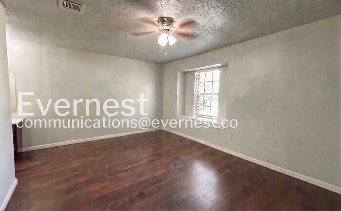 Building Photo - 16311 Paso Hondo Dr