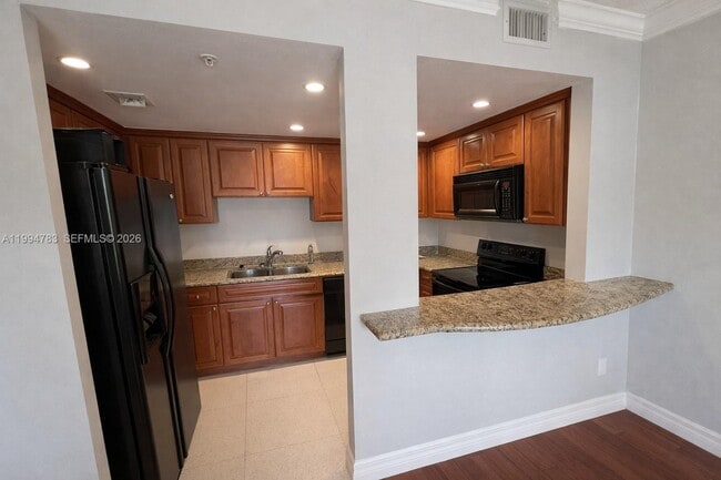 Building Photo - 101 Sidonia Ave