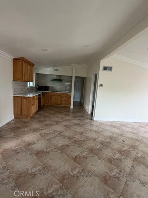 Building Photo - 957 S Salem St