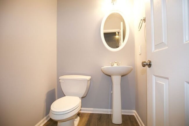 Building Photo - 7897 The Lakes Point