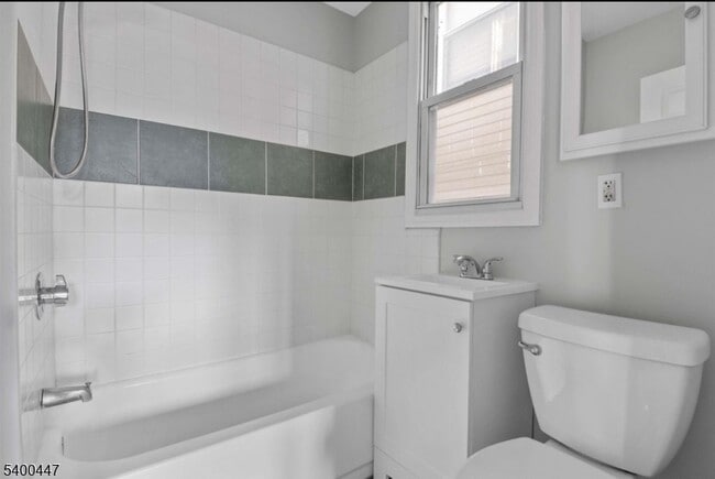 Building Photo - 35 McAdoo Ave