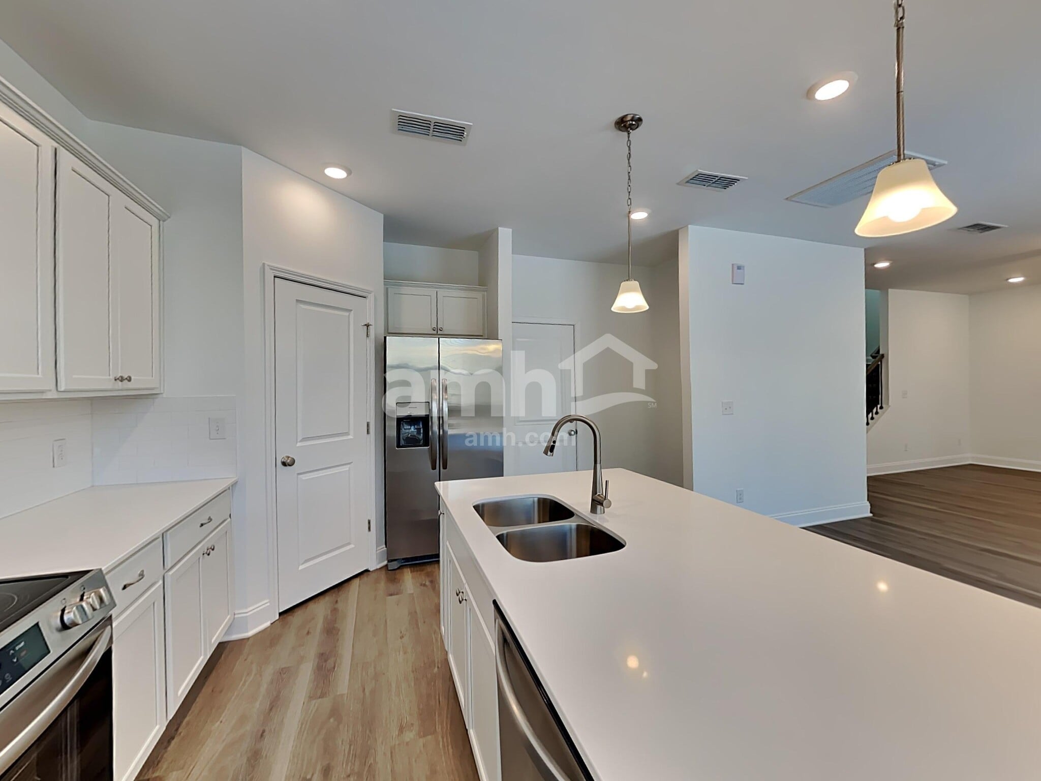 Building Photo - 103 Broadmoor Dr