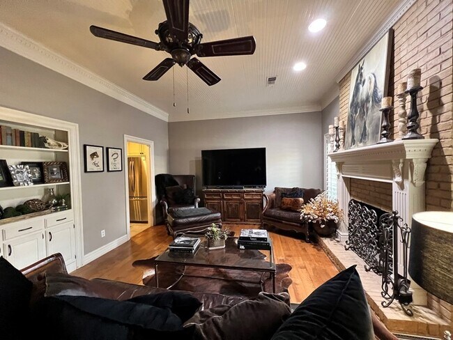 Building Photo - 37 Lafayette Pl