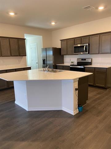 Building Photo - 1501 Bridle Dr