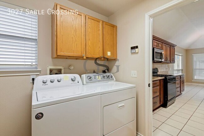 Building Photo - 3027 Sable Crossing