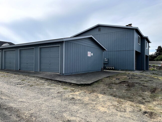 Building Photo - 31 W Dollison St