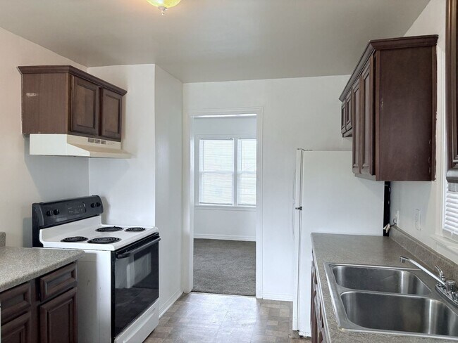 Building Photo - Two bedroom house in N. OKC