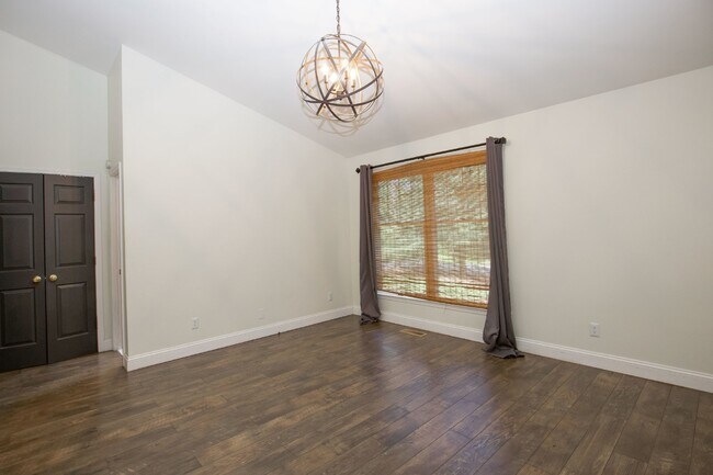 Building Photo - "3-Bedroom Home on Fox Hunt Lane in Southern Pines – Cozy Living Awaits!"