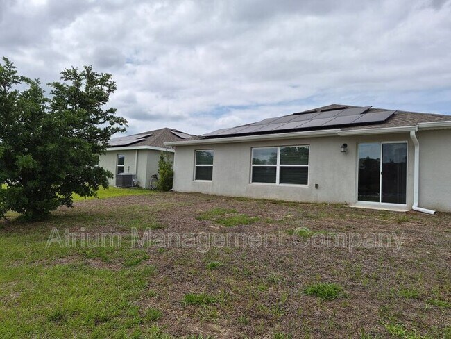 Building Photo - 327 Macarthur St