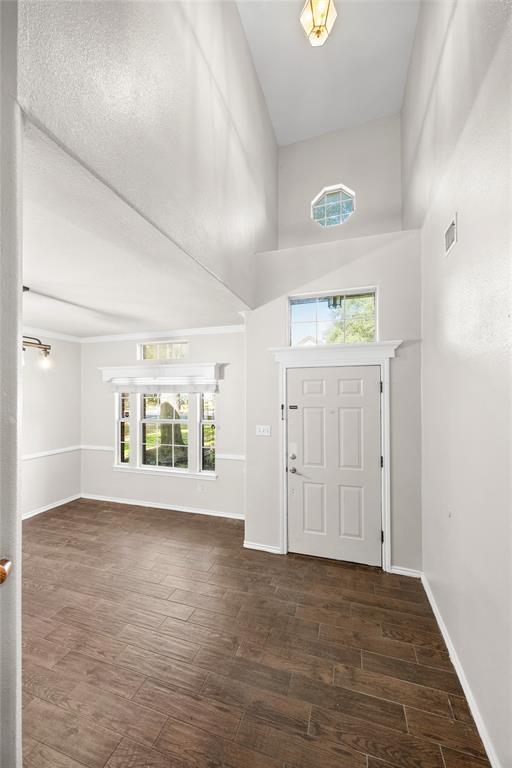Building Photo - 13217 Rochester Ln