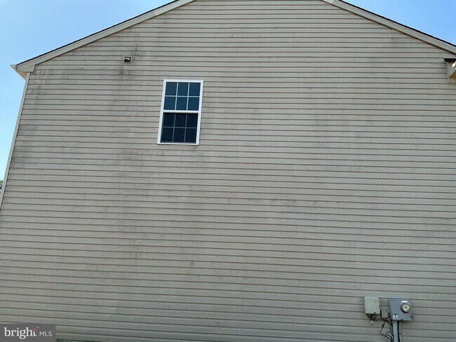 Building Photo - 2099 Kickapoo Trail