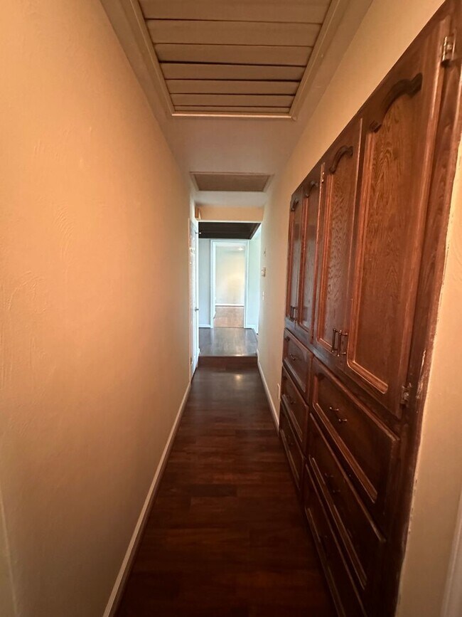 Building Photo - 3116 W La Vida Ave