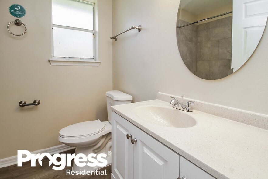 Building Photo - 1053 Brielle Ave