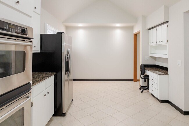 Building Photo - Fall Special $200 off First months rent