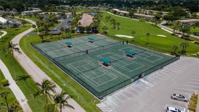 Building Photo - 96 Glades Blvd