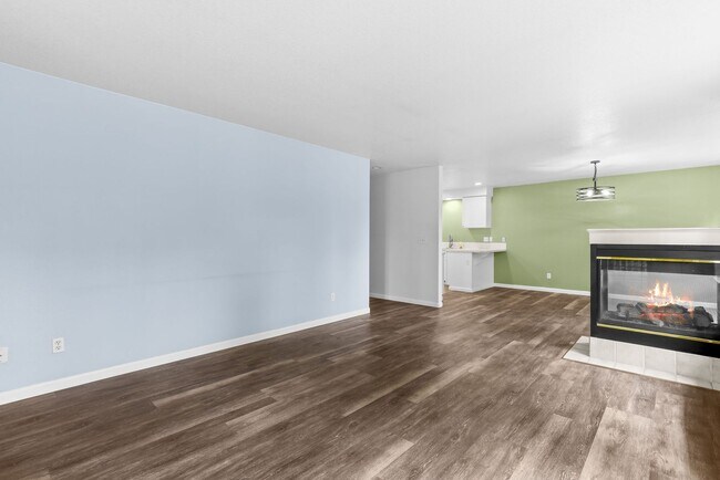 Building Photo - Luxury Loft Apartment- Downtown Canby