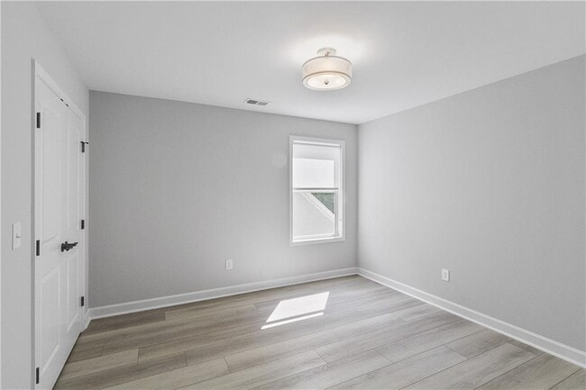 Building Photo - 536 Cresentry Brook