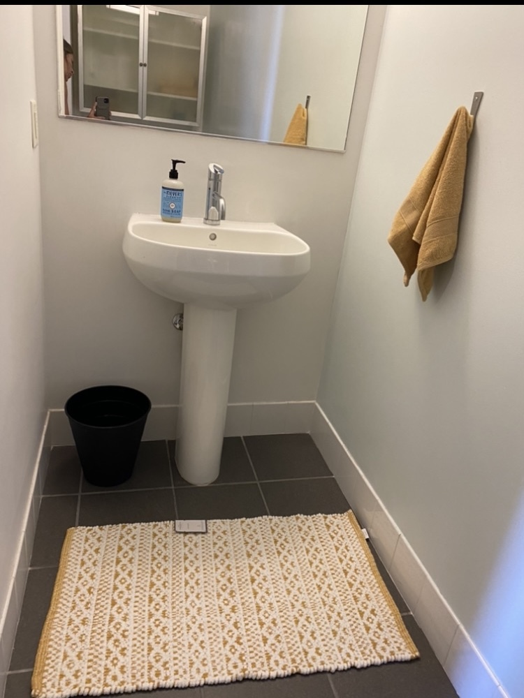 Additional 1/2 bathroom! - 350 W Ash St