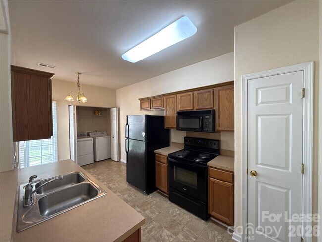 Building Photo - 6362 Rhodins Ln