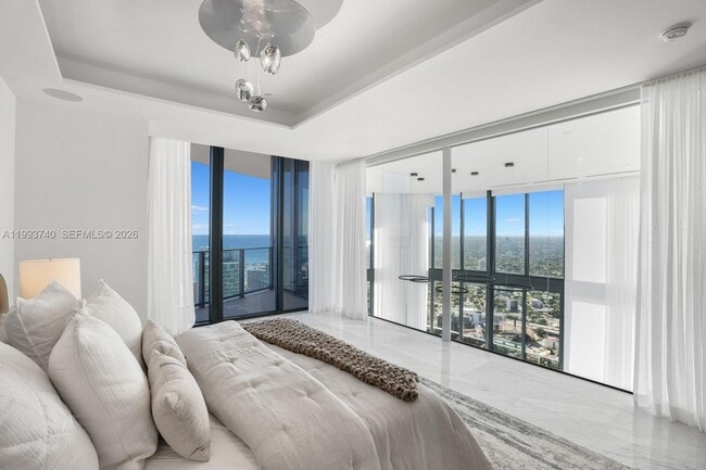 Building Photo - 1000 Brickell Plaza