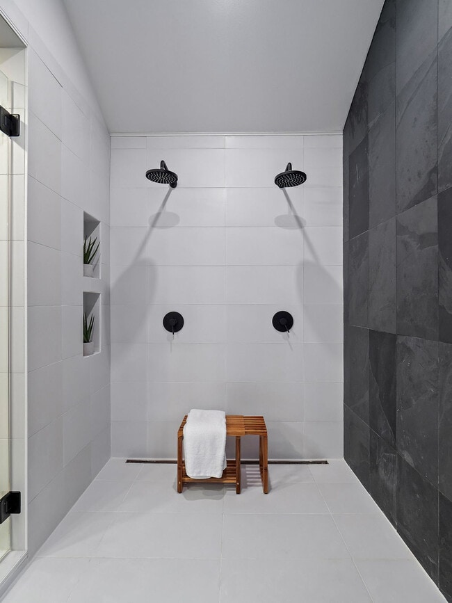 Building Photo - 25 N Rose Blvd