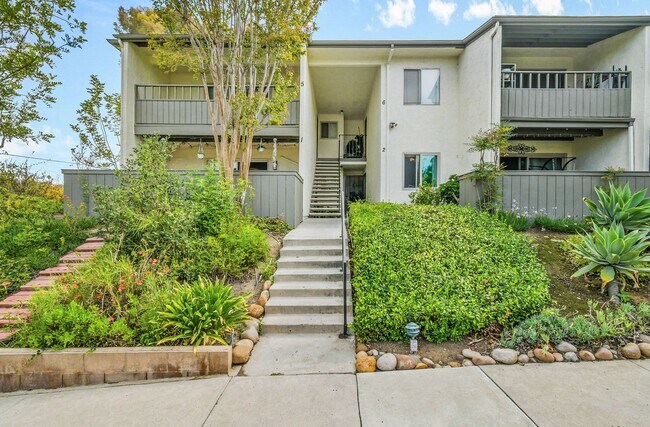 Building Photo - Pet Friendly & Remodeled 1BR Condo Near SDSU with Pool and Large Balcony