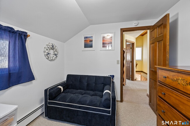 Building Photo - 33 Beach Rd W