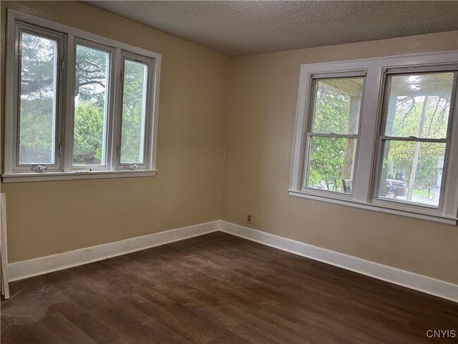 Building Photo - 10513 Cosby Manor Rd