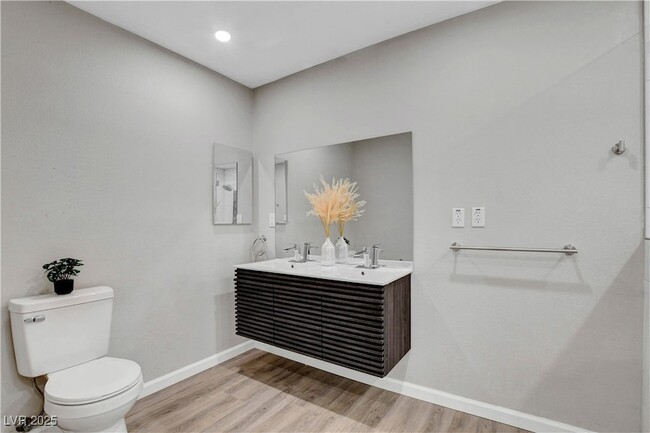 Building Photo - 612 Buttonwood Ln