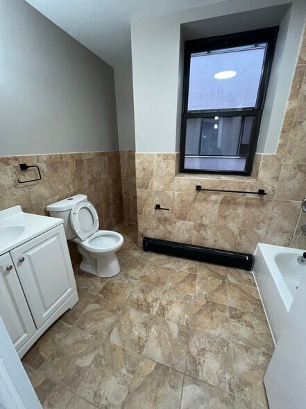 Building Photo - 150 S Harrison St