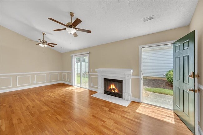 Building Photo - 3085 Barnwood Crossing NW