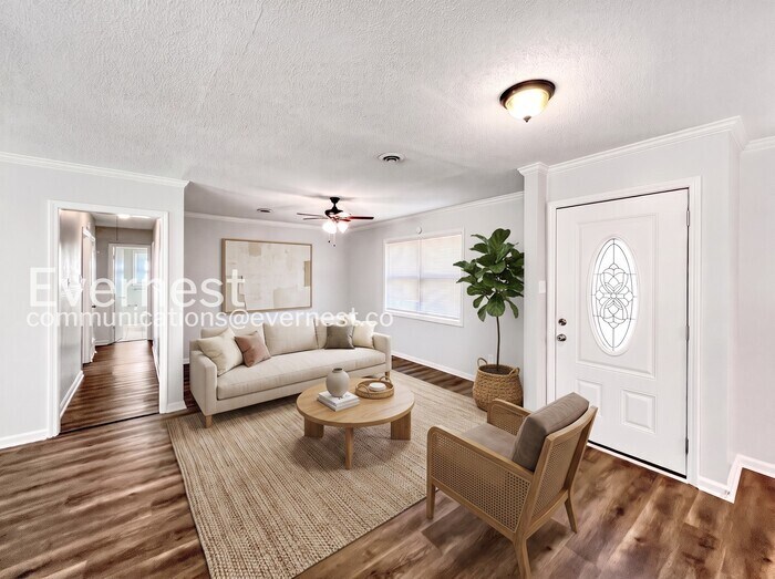 Building Photo - 8250 Chesterfield Dr