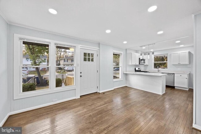 Building Photo - 8135 Allendale Dr