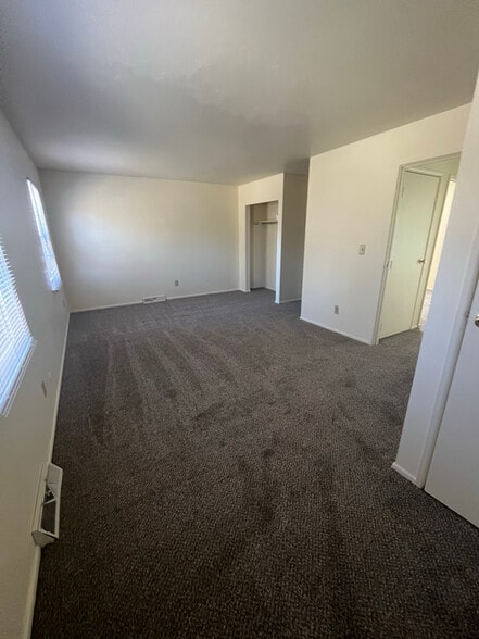 Building Photo - 387 Mathews Rd